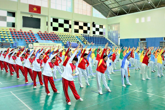 Nhân rộng mô hình Câu lạc bộ liên thế hệ tự giúp nhau