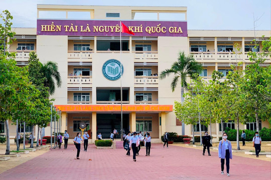 Giáo dục mũi nhọn, cần nhiều hơn giá trị của 1 tấm huy chương