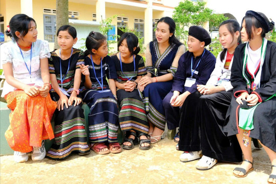 Người gieo mầm tiếng K’ho ở Ðinh Trang Thượng