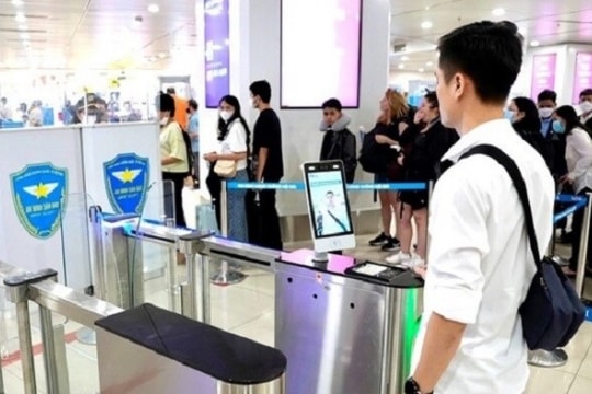 Từ 15/9/2025, hành khách đi máy bay phải làm sinh trắc học bằng CCCD hoặc VNeID