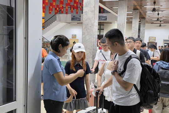 Ngành đường sắt bắt đầu bán vé tàu dịp Tết Nguyên đán 2026