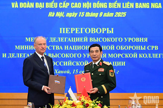 Đại tướng Phan Văn Giang hội đàm với Trợ lý Tổng thống, Chủ tịch Hội đồng Biển Liên bang Nga