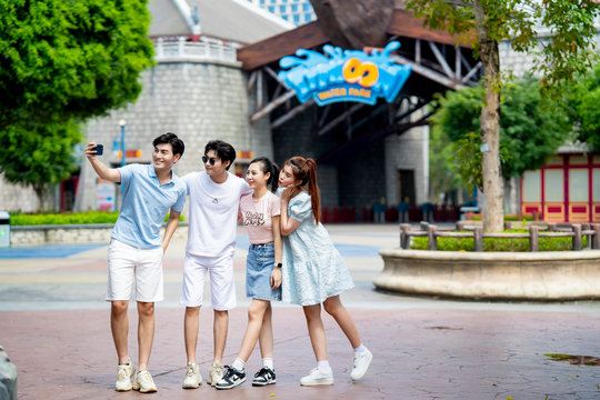 Sun World Ha Long ưu đãi vé công viên nước Lốc Xoáy chỉ 100.000 đồng