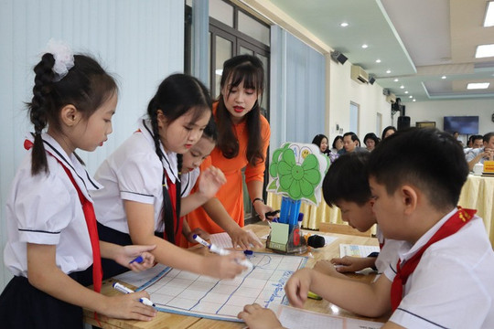 Sửa đổi, bổ sung chương trình giáo dục phổ thông môn Lịch sử và Địa lý cấp Tiểu học