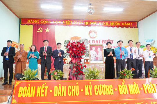 Đồng chí Phạm Thị Phúc dự Đại hội MTTQ xã biên giới Thuận Hạnh