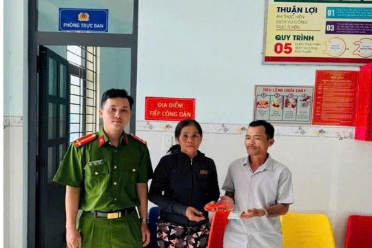Nhặt được vàng, điện thoại và tiền mặt trả lại người đánh rơi