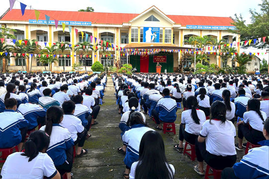 Tăng cường tuyên truyền pháp luật cho học sinh xã Quảng Tín