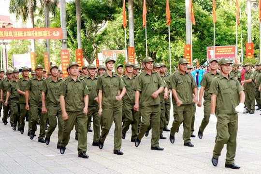 Tiêu chuẩn xét tặng Kỷ niệm chương đối với cá nhân khác có công lao đóng góp cho sự phát triển của ngành Tư pháp