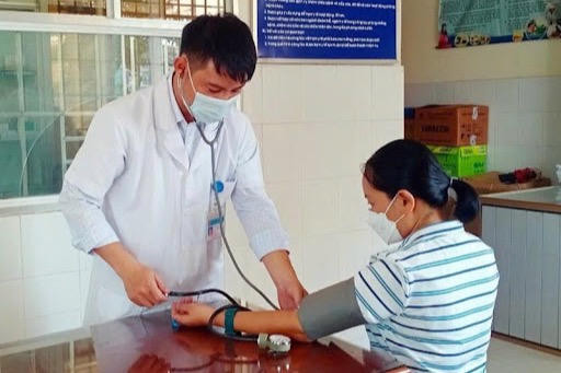 Điều động ít nhất 1.000 bác sĩ về làm việc tại trạm y tế cấp xã mỗi năm trong giai đoạn 2025 - 2030