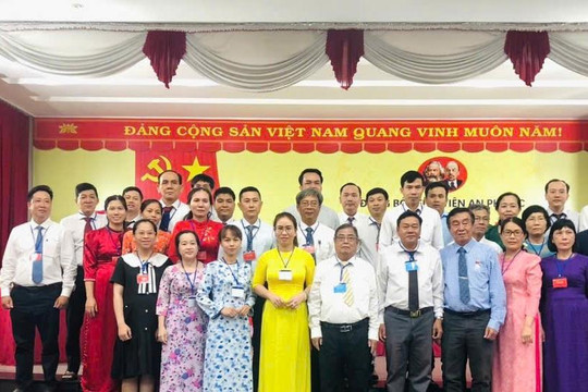 Xây dựng tổ chức đảng trong doanh nghiệp ngoài Nhà nước: Khó nhưng cần