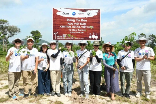 Lâm Đồng: Trồng 1.000 cây xanh tại Khu bảo tồn thiên nhiên Tà Kóu