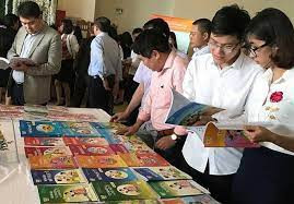 Tăng cường công tác quản lý việc lựa chọn, sử dụng sách giáo khoa với giáo dục thường xuyên