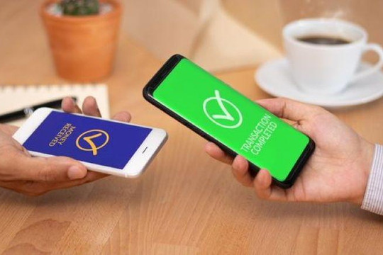 Từ 1/11/2025 ai phải báo cáo giao dịch chuyển tiền từ 500 triệu đồng?