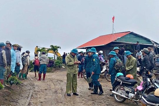 Huy động lực lượng tìm kiếm cụ ông mất tích 6 ngày trong rừng