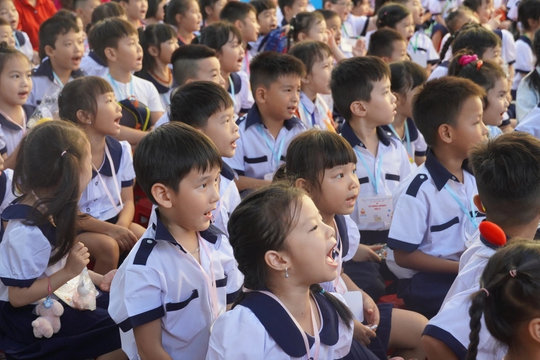 Lý do học sinh lớp 1 đóng bảo hiểm y tế 15 tháng