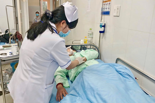 Nhiều thách thức trong điều trị bệnh truyền nhiễm