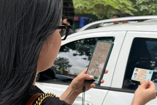 Doanh nghiệp vận tải loay hoay "ngóng" hướng dẫn nâng cấp tài khoản giao thông
