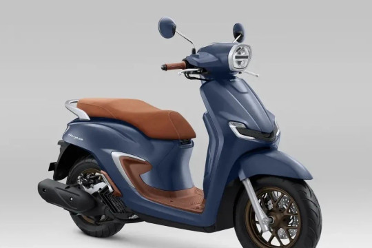 Honda Stylo 160 bản mới về Việt Nam: Đẹp như Vespa, tiết kiệm xăng và có phanh ABS "chống trượt"