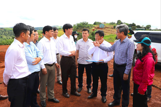 Lâm Đồng khảo sát vị trí xây dựng trường nội trú liên cấp tại Quảng Trực