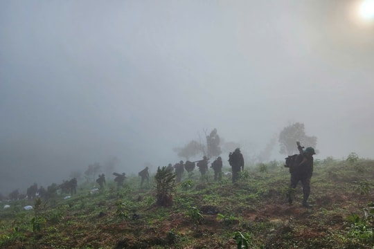 Trung đoàn Bộ binh 994B hoàn thành xuất sắc nhiệm vụ quân sự, quốc phòng năm 2025