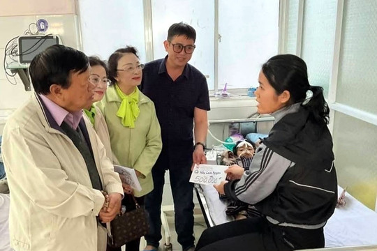 Người hết lòng với công tác nhân đạo, từ thiện