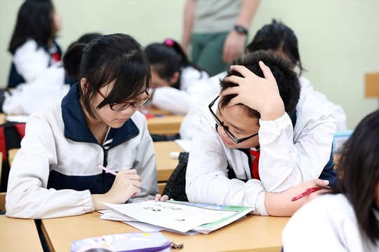 Chi tiền lương dạy thêm giờ cho giáo viên được thực hiện sau khi hết năm học