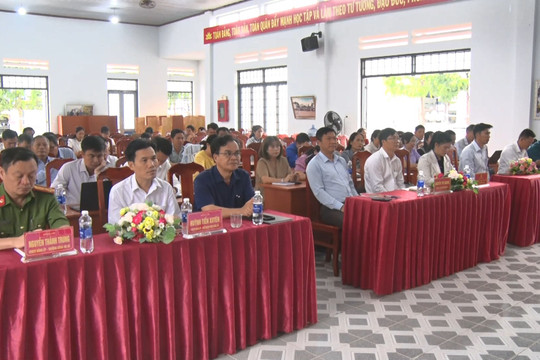 Nam Đà lắng nghe ý kiến của Nhân dân