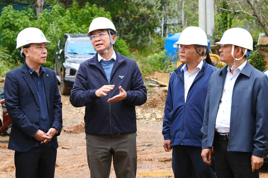 Đến cuối năm phải hoàn thành công trình là cơ hội cuối của nhà thầu thi công