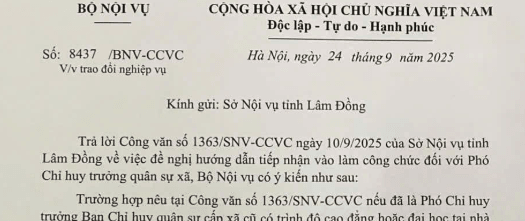 Bộ Nội vụ đã có Công văn 8437/BNV-CCVC về tiếp nhận vào làm công chức đối với Phó Chỉ huy trưởng quân sự xã