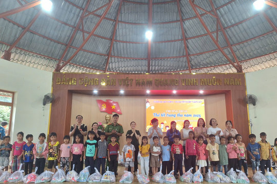 Ấm áp Tết Trung thu cho thiếu nhi Lâm Đồng