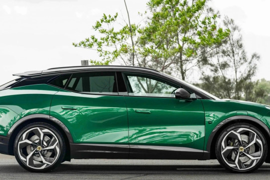 Lotus sắp bán xe chính hãng tại Việt Nam: Đối đầu xe điện hạng sang Porsche, Audi, Mercedes