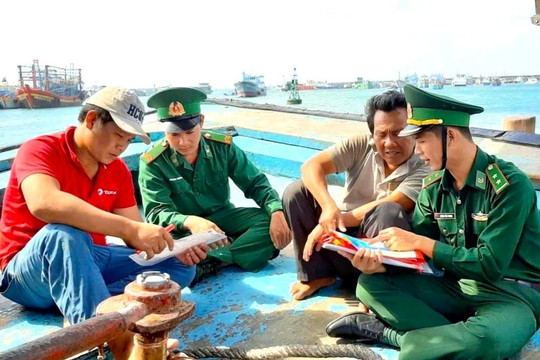 Giữ vững thế trận biên phòng toàn dân trên biển