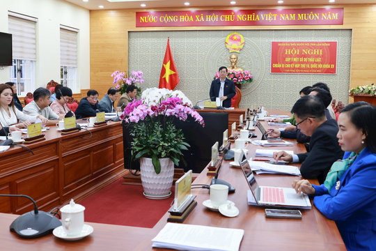 Đoàn ĐBQH Lâm Đồng góp ý 8 dự án luật