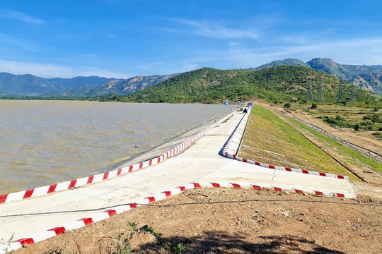 Hồ Cà Giây và Sông Lũy xả lũ, vùng hạ du chủ động phương án phòng tránh