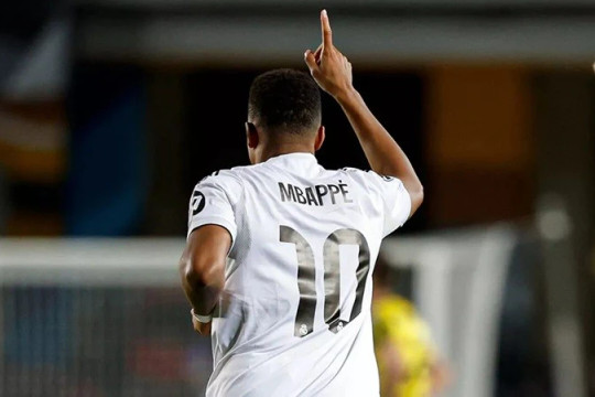 Kylian Mbappe lập kỷ lục mới tại đấu trường Champions League