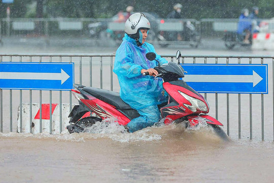 Dự báo thời tiết ngày 1/10: Hà Nội tiếp tục hứng mưa