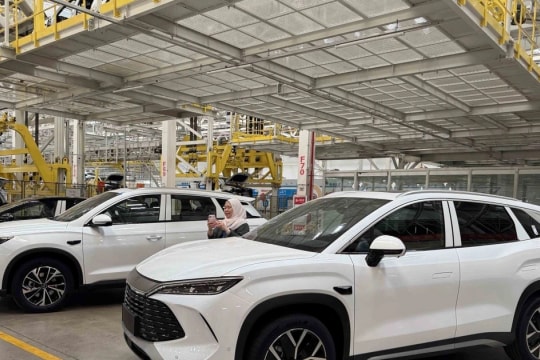 Xe điện Trung Quốc: Giấc mộng vươn tầm thế giới hay cơn ác mộng của cuộc đua đốt vốn?