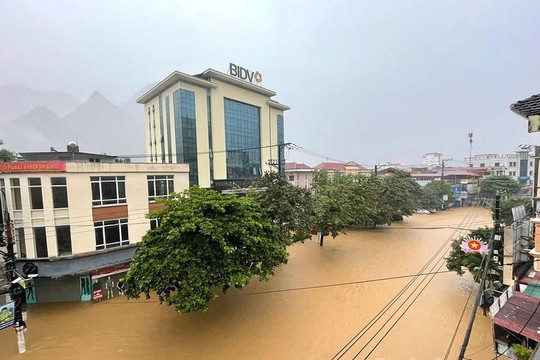 Công điện 183/CĐ-TTg: Tập trung khắc phục nhanh hậu quả bão số 10 và mưa lũ