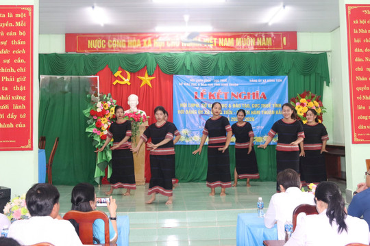 Xóa hủ tục, xây dựng nếp sống văn minh