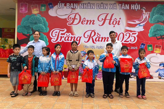Hàng nghìn phần quà Trung thu đến với thiếu nhi Tân Hội, Lang Biang - Đà Lạt và các bệnh nhi khó khăn