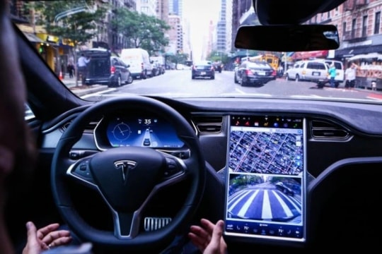 Từ cơ khí đến phần mềm: Ô tô đang trở thành thiết bị sống của kỷ nguyên số