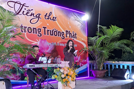 Tiếng thơ trong sương đêm bảng lảng