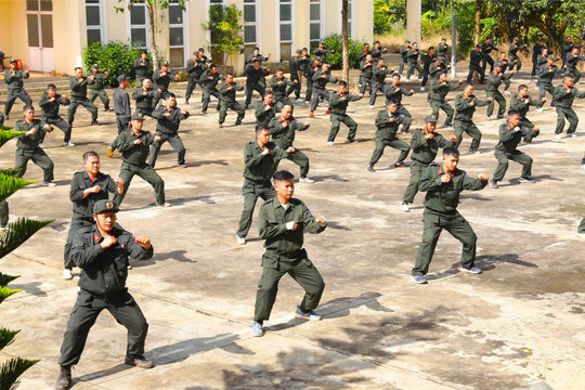 Rèn bản lĩnh, nâng cao sức mạnh cho cảnh sát cơ động