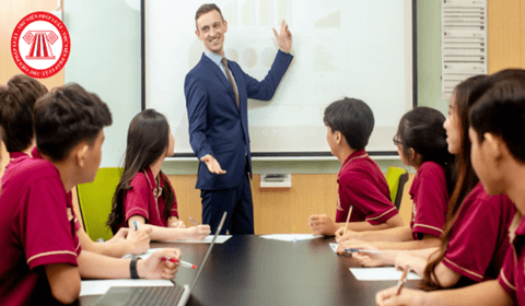 Thủ tục chấm dứt hoạt động của Đề án dạy và học bằng tiếng nước ngoài từ ngày 25/9/2025