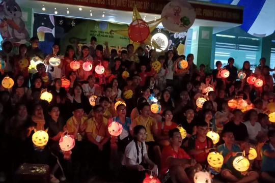 Mang Trung thu ấm áp đến hơn 7.000 thiếu nhi ở La Dạ và Trà Tân