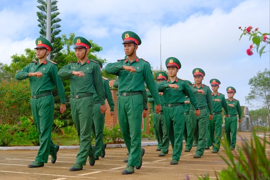 Đại đội Bộ binh 4 học Bác xây dựng đơn vị vững mạnh, tiêu biểu