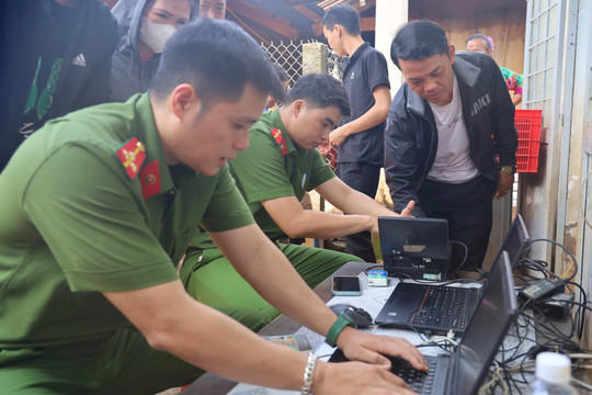 Ðưa công nghệ số đến với bà con vùng khó