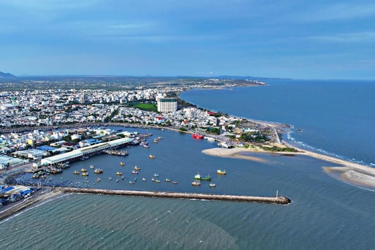 Phát triển du lịch xanh từ giá trị biển, rừng