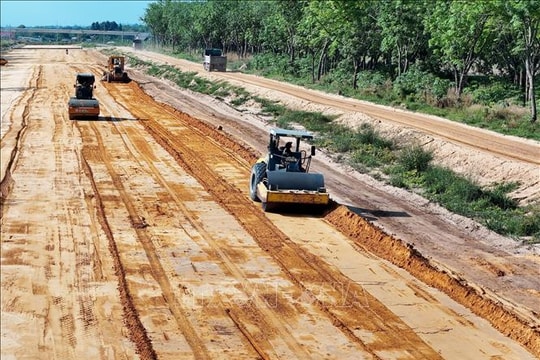 Nỗ lực 'vượt khó' trong 3 tháng cuối năm để đạt mục tiêu tăng trưởng trên 8%