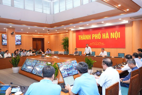 Hà Nội kích hoạt ứng phó thiên tai khẩn cấp, hộ đê vùng xung yếu